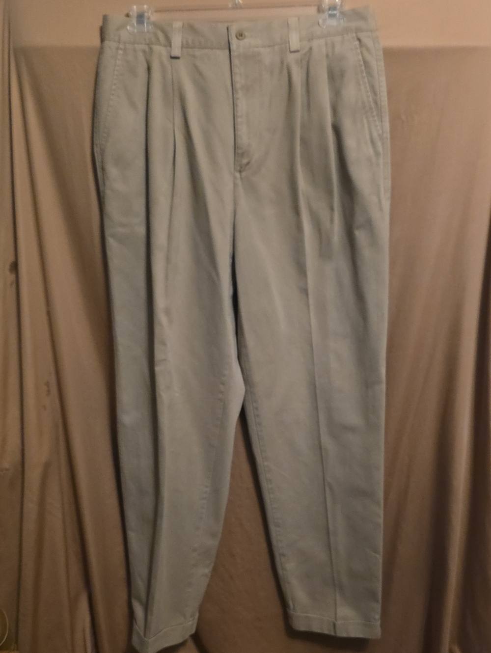 Mens' Relaxed Khakis Gap 35/34